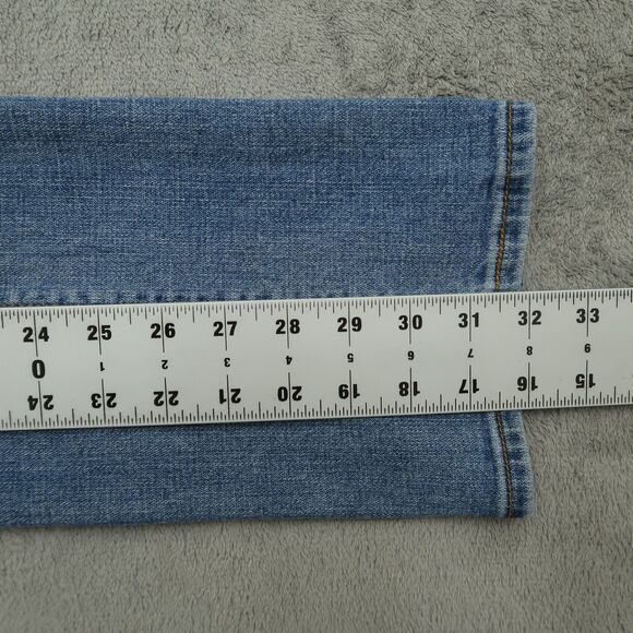 Levi's 525 Jeans Women's Size 8M Blue Mid-Rise Straight Leg Denim 32" Inseam - Picture 4 of 16
